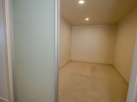 5th image of 10650 NE 9th Pl Unit 1628