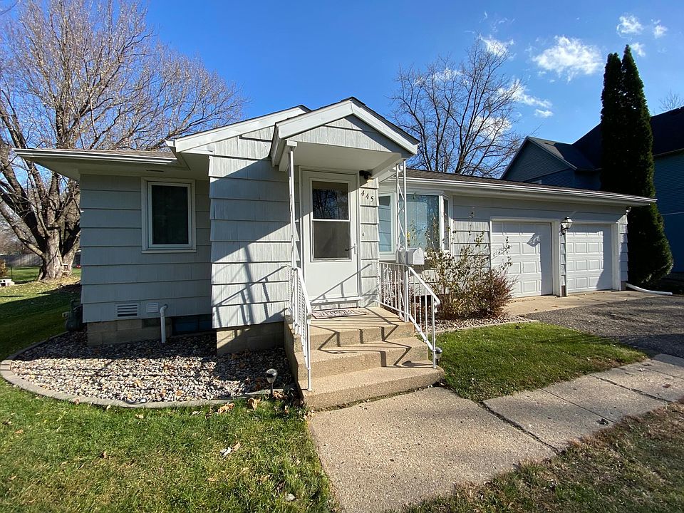 1st image of 445 Larch Ave