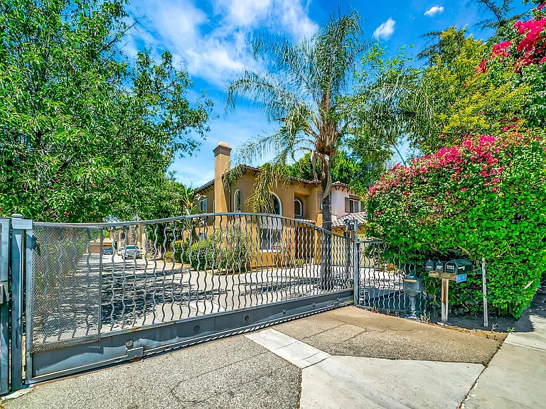 19316 Lavi Ct — Photo 101
