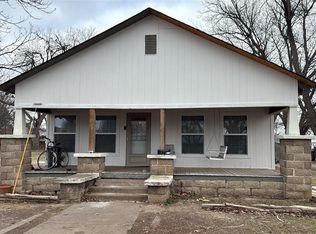 308 S 7th St, Davis, OK 73030