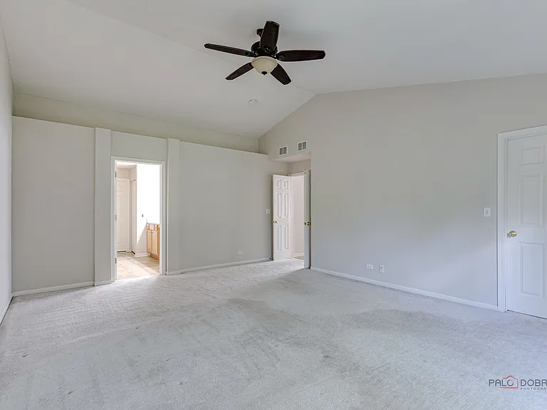 552 Saddlebrook Ln — Photo 26