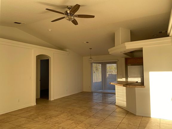 3rd image of 440 Cibola Ln