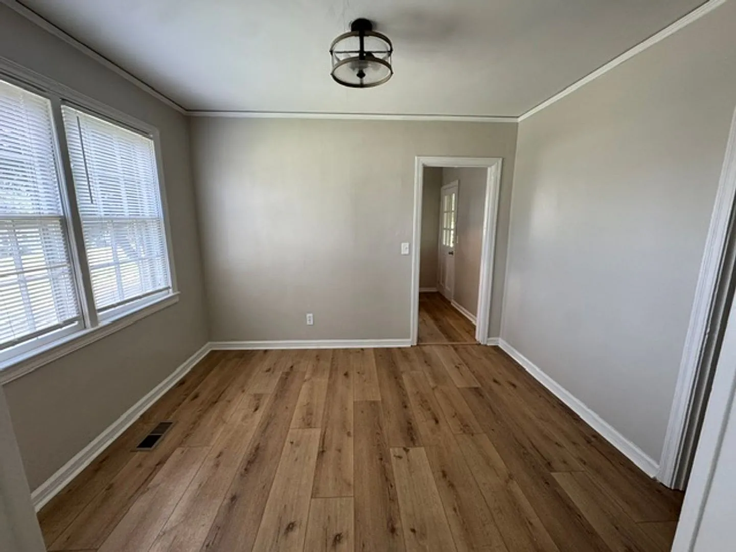 245 Beechwood Circle — Photo 4