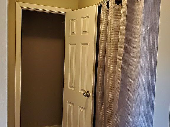 5th image of 7914 Tall Timbers Dr