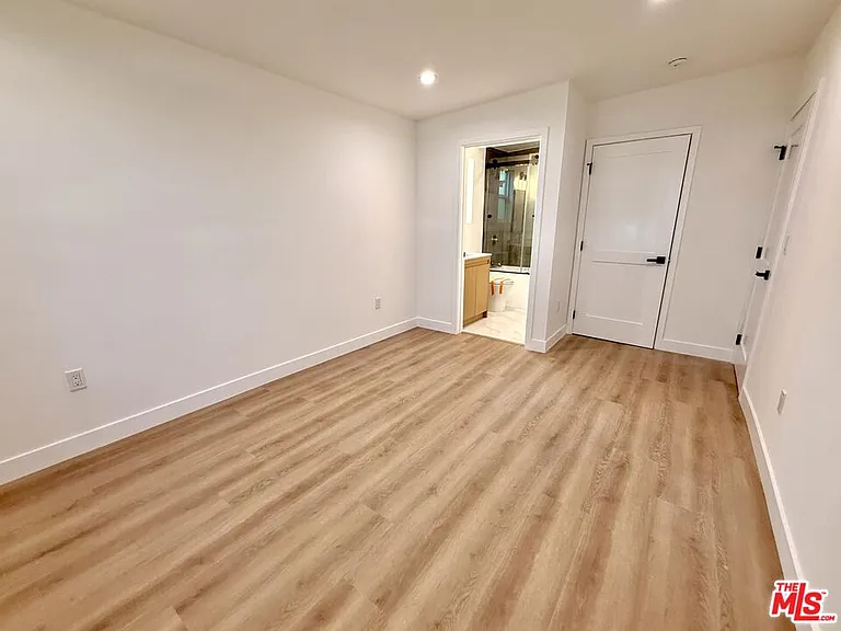 3900 2nd Ave #2312 — Photo 28