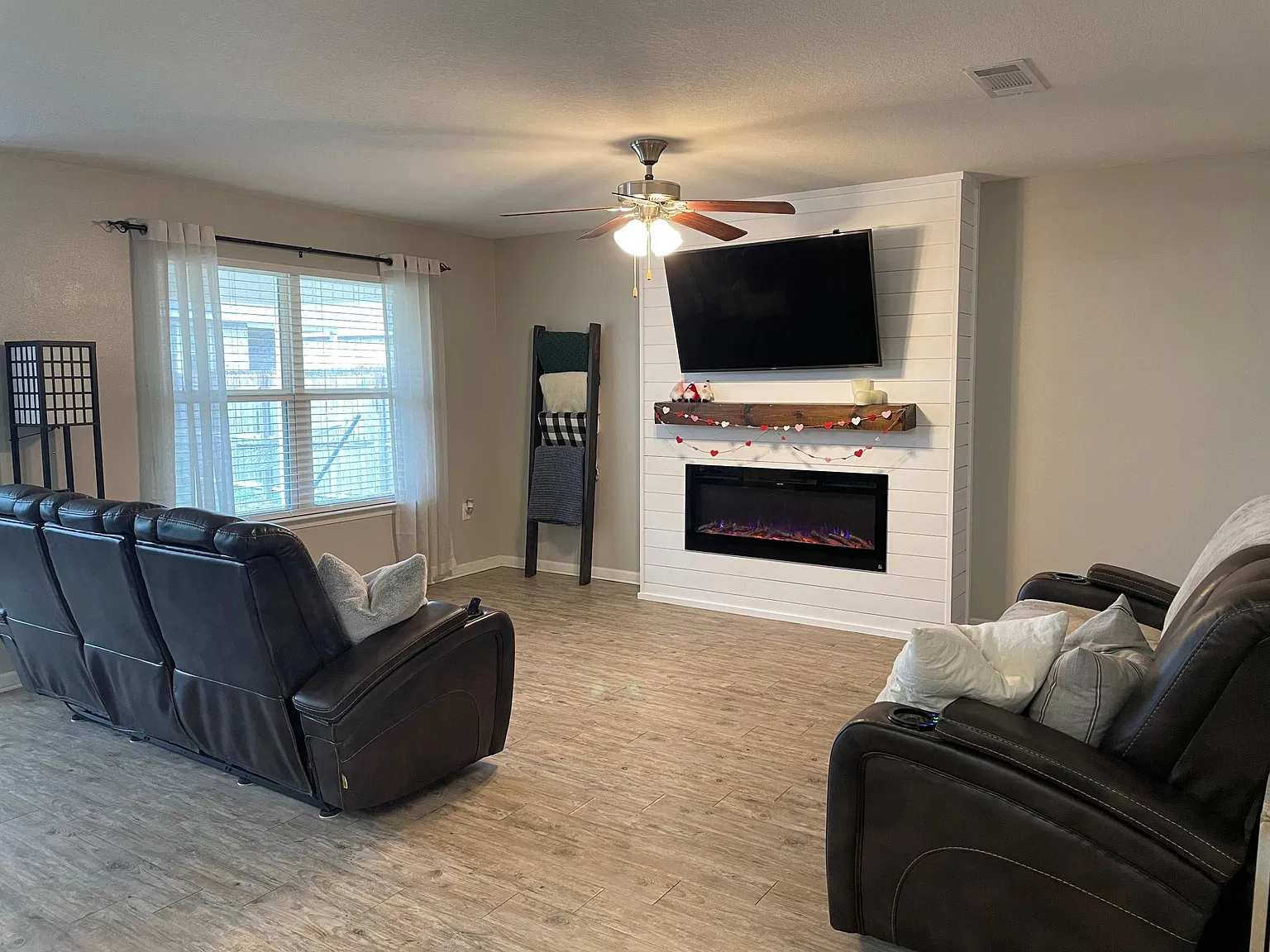 3 bed, 1718 sqft, $1,900 — Photo 3