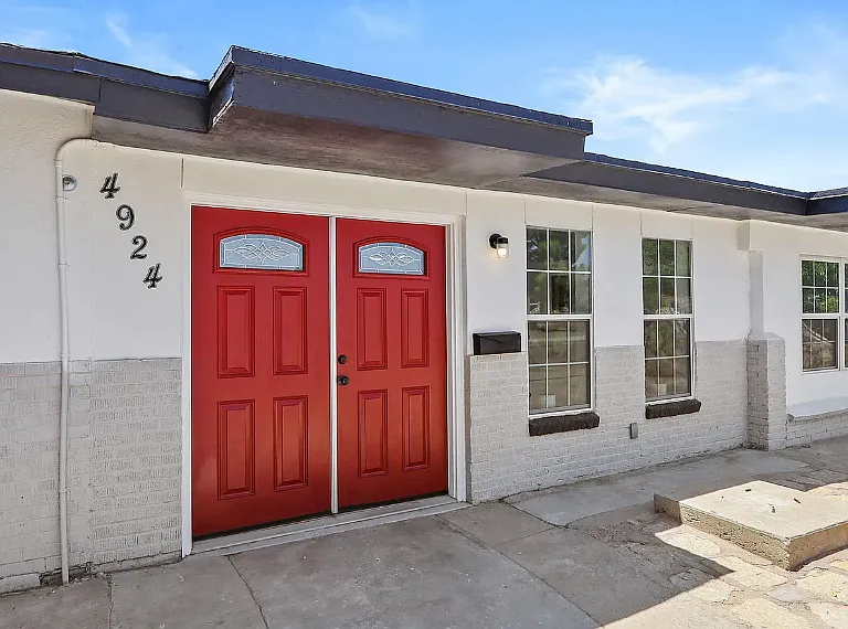 4924 Pikes Peak Dr — Photo 5