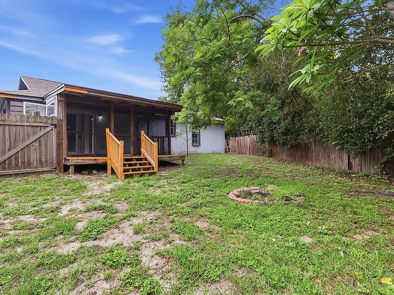 3751 Mackenzie Ct — Photo 16