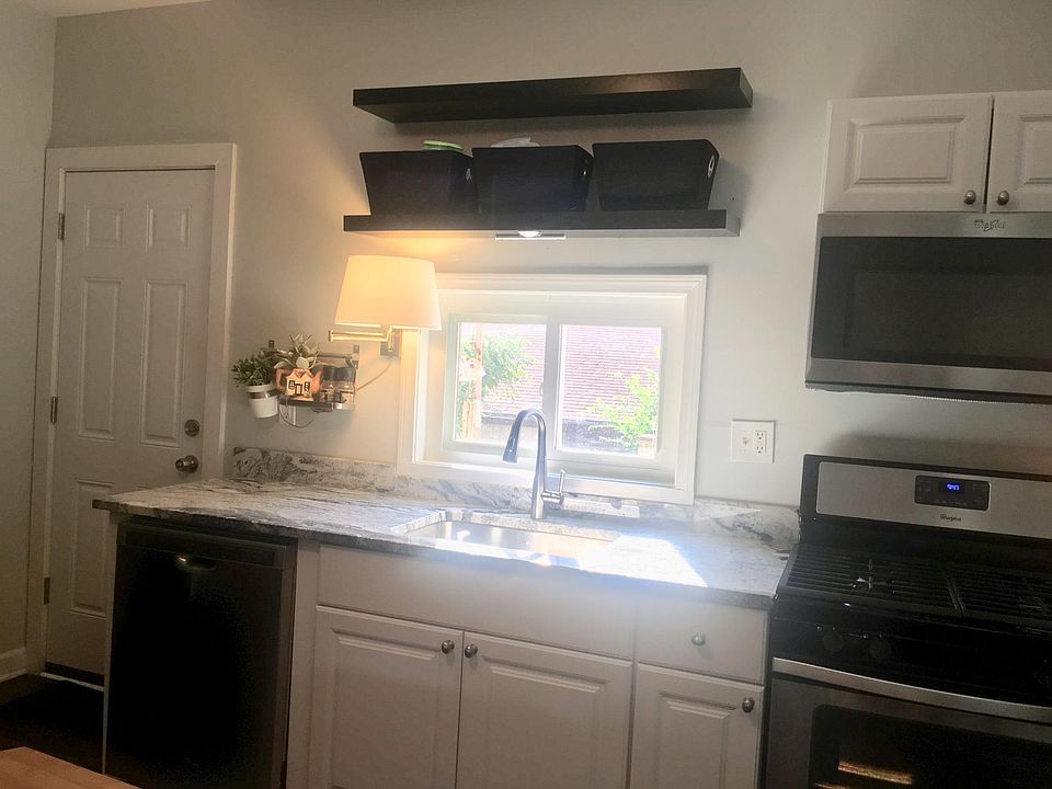 1st image of 7123 Saint James Sq