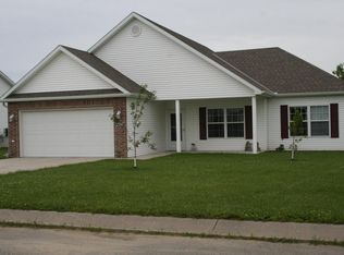 11706 Ridgeway Dr, Saint Joseph, MO 64505