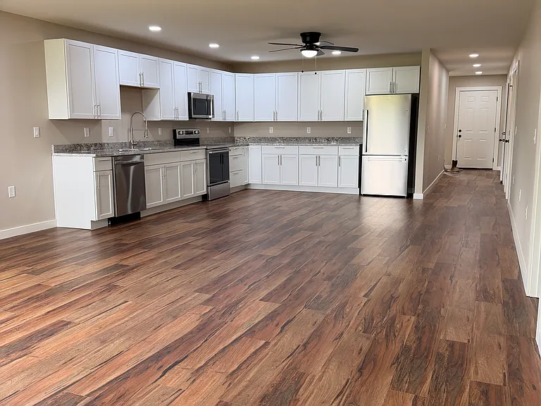 214 S Wall St #B — Photo 9