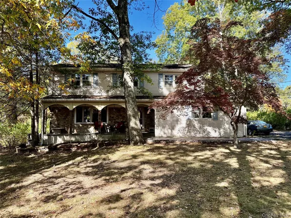 45 Cedar Cliff Road, Monroe, NY 10950