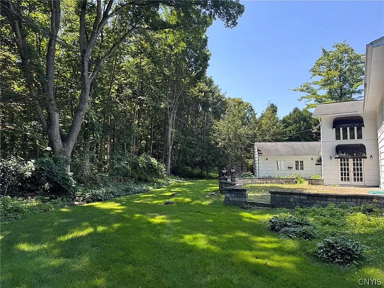 112 Old Farm Rd — Photo 30