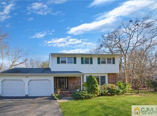 12 Brookside Ct, East Brunswick, NJ 08816