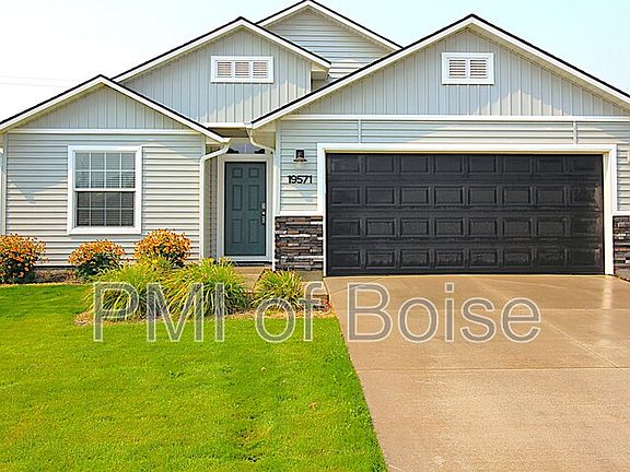 2nd image of 19571 Newhall Pl