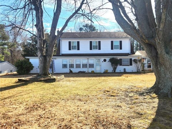 70 Hummingbird Ln, Jamaica, VA 23079