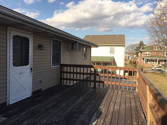 2nd image of 141 N Cherry Aly APT 202
