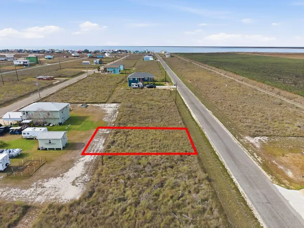 91 Northview Dr, Rockport, TX 78382