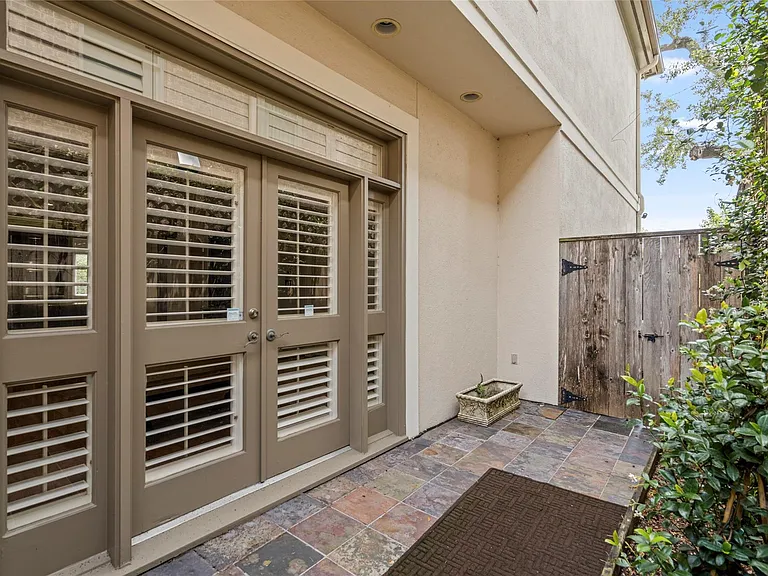 1505 Potomac Dr — Photo 17