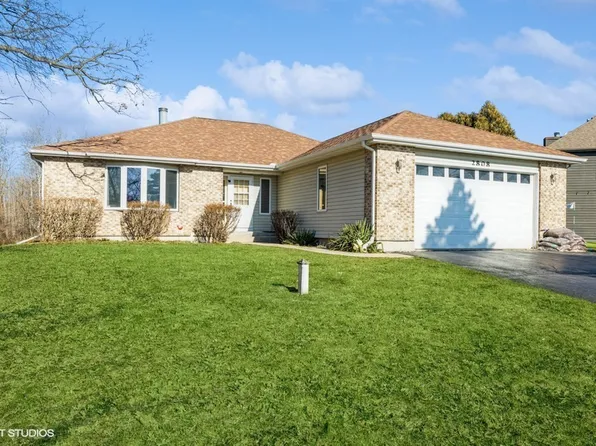 2808 Tahoe Ln, Spring Grove, IL 60081
