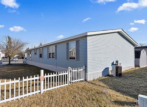 2nd image of 7074 Chippewa Dr #175