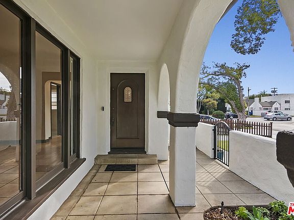5th image of 2146 Glendon Ave