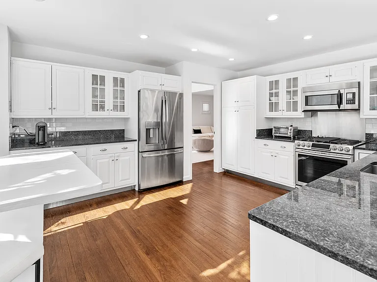 141 Harvest Ln — Photo 7