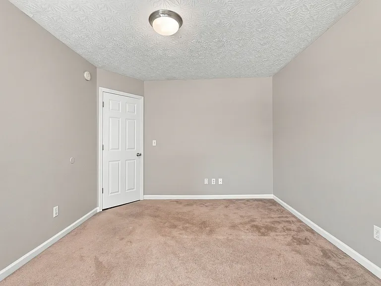 3901 Winthrop Dr — Photo 7