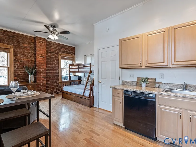 1622 Grove Ave #1B — Photo 6