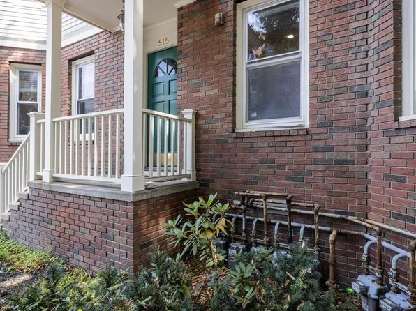 515 Green St APT 2, Cambridge, MA 02139