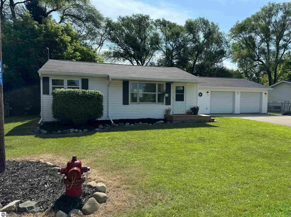 1821 Airway Dr, Mount Pleasant, MI 48858