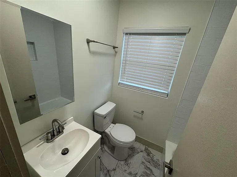 2001 Dr Martin Luther King Jr St N #4 — Photo 9