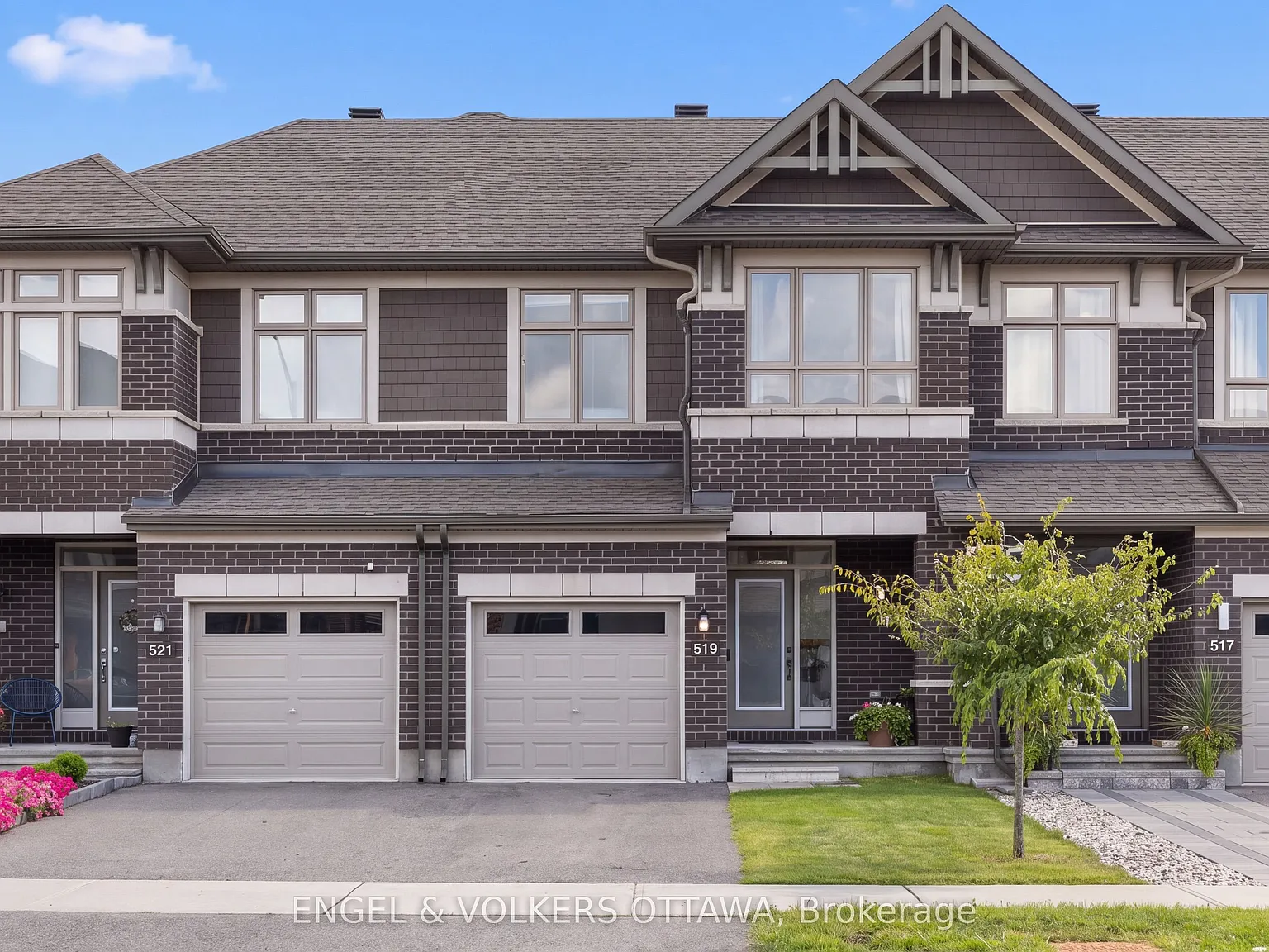 3 bed, $2,800 — Photo 1