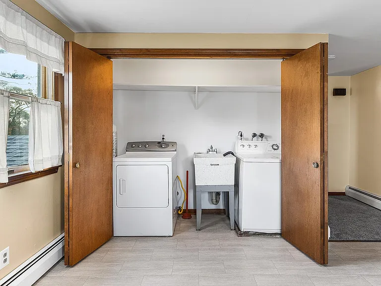 92 Gordon St — Photo 6