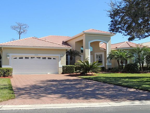 2225 Stonehaven-front-2