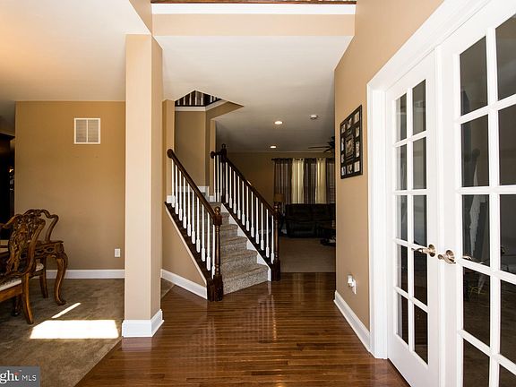5th image of 2646 London Ln