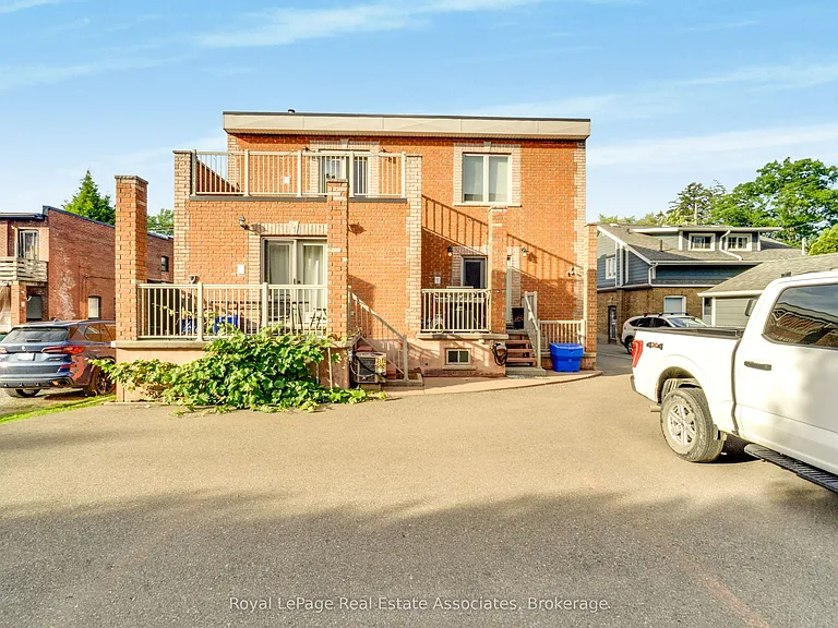 48 Mississauga Rd N #1 — Photo 26