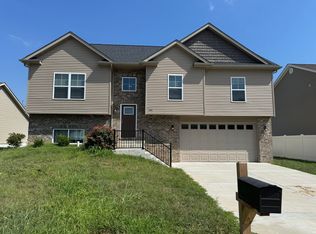 300 Pamona Dr, Fairview Heights, IL 62208