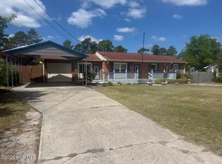 456 Sand Ridge Road, Hubert, NC 28539