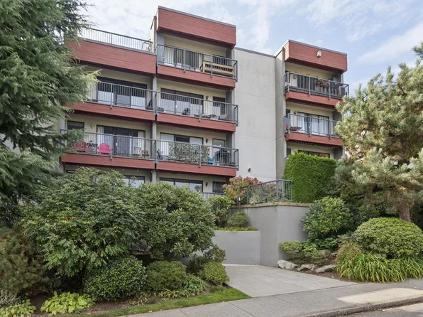 2120 W 2nd Ave #206, Vancouver, BC V6K 1H6
