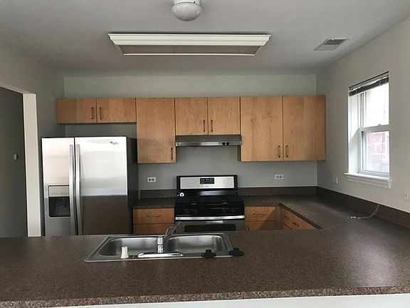 2nd image of 1461 N Larrabee St #3