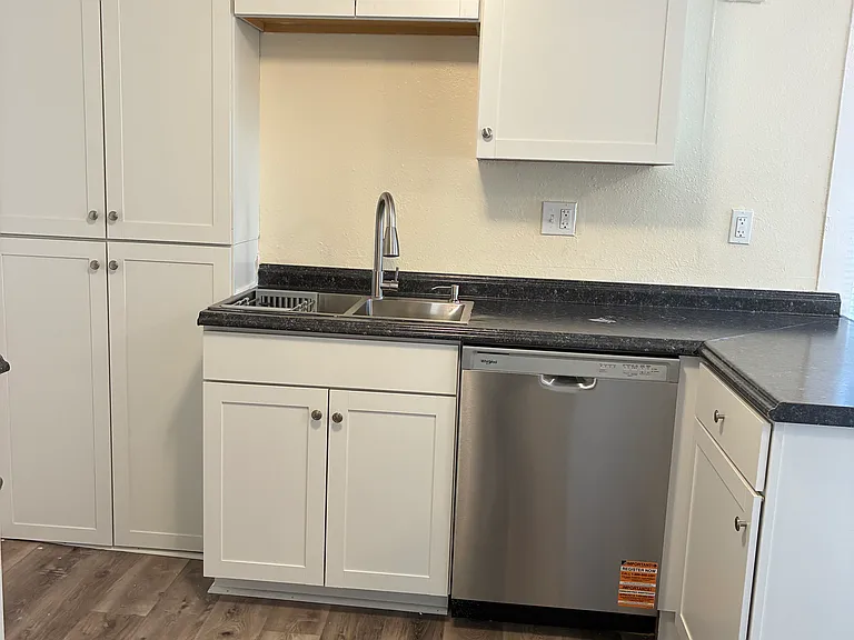 3212 N Cook St — Photo 5
