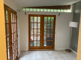 794 S Front St #B, Philadelphia, PA 19147