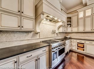 604 Hobson Rd, Naperville, IL 60540