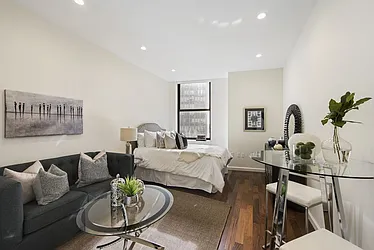 Rented by Level Group