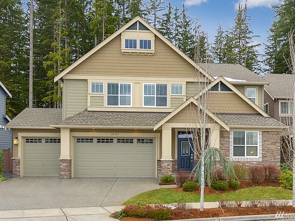 Gorgeous Murray Franklin 2013 built, premium lot faces to Park and backs to protected greenbelt. Total privacy