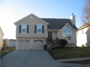11032 N Lewis Ave, Kansas City, MO 64157