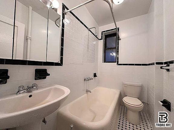 5th image of 41-44 44th St #D14