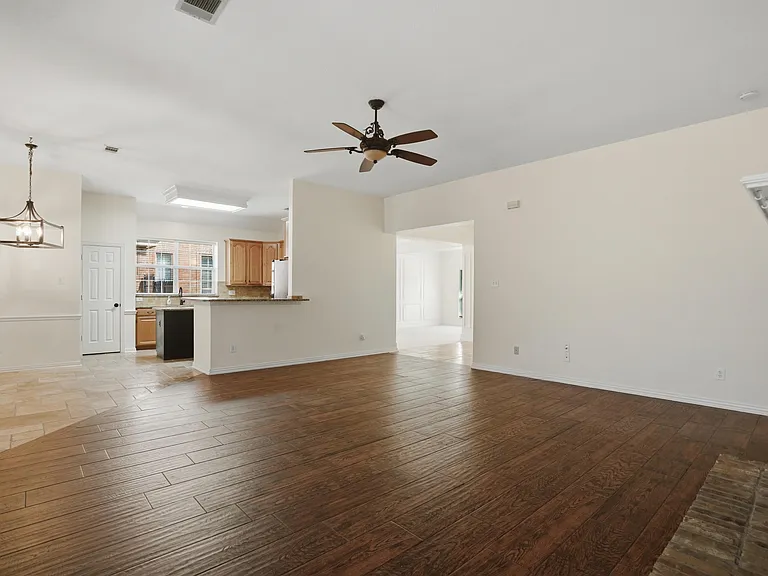 6613 Barclay Ln — Photo 10