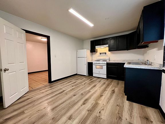 5th image of 1702 S Union Ave #2